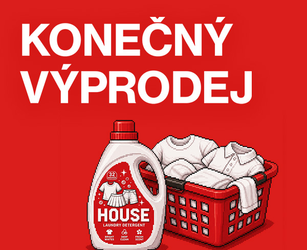 KONEČNÝ VÝPRODEJ. Láhev pracího prostředku HOUSE a koš s bílým oblečením.