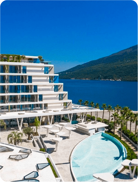 Carine Kumbor Beach Hotel