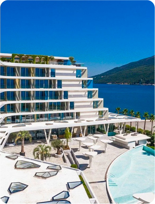 Carine Kumbor Beach Hotel
