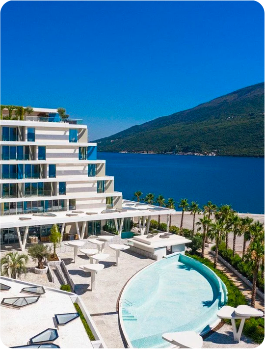 Carine Kumbor Beach Hotel